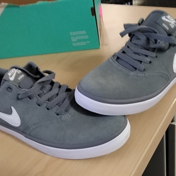 New  Nike sb check solar Size 7 - Picture 6 of 8